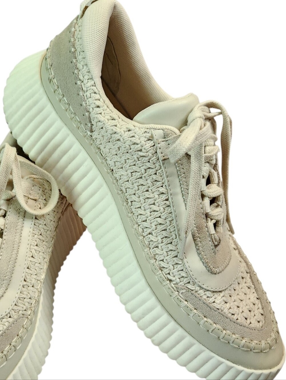 Dolce Vita Dolen sneaker suede and woven upper beige size 12